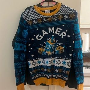 Christmas sweater boys size large